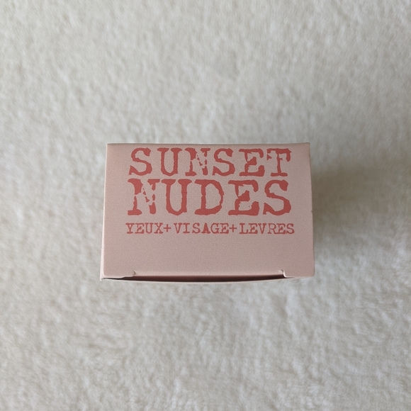 Free with purchase Nudestix Sunset Nudes Mini Kit - Picture 3 of 4